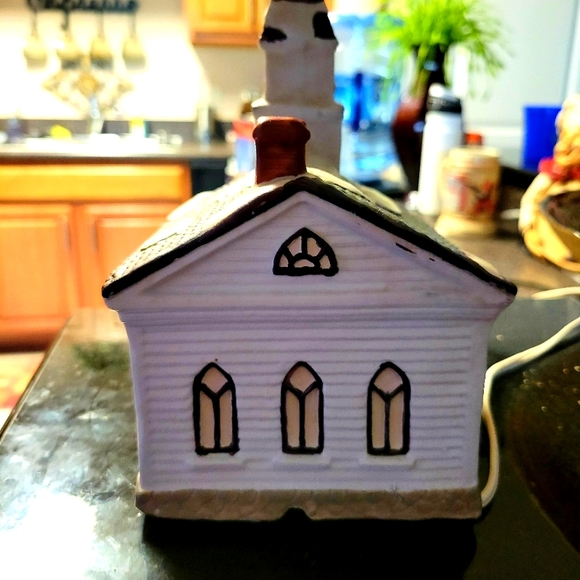 Church - Picture 5 of 8